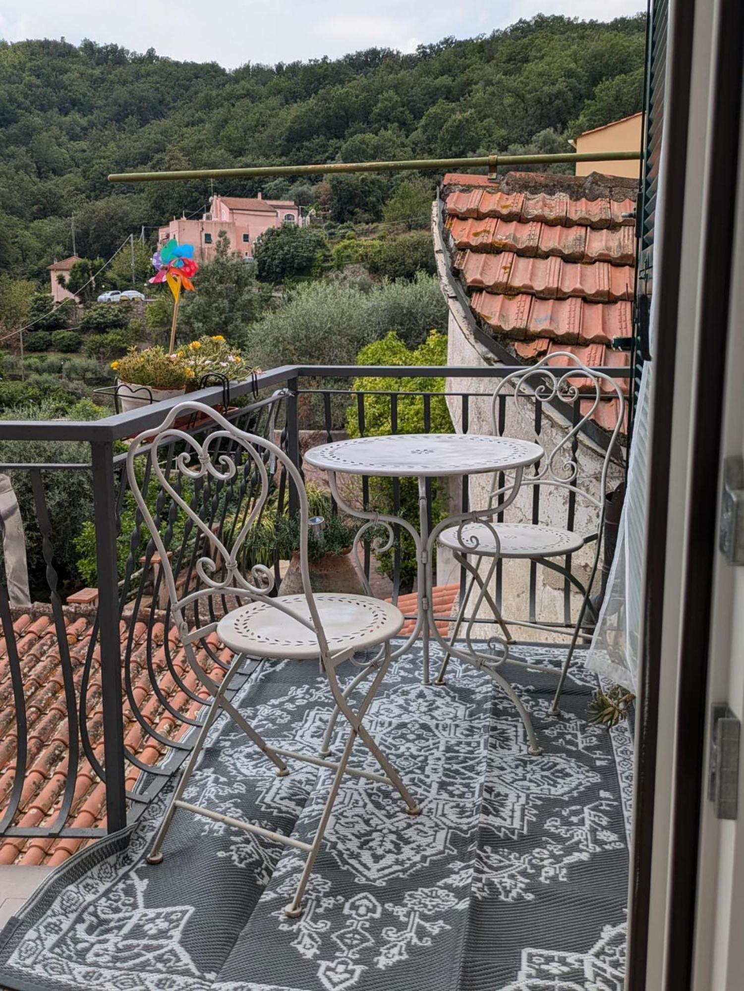 Casa Viola Bed And Breakfast Dimora Di Campagna Calice Ligure Eksteriør billede